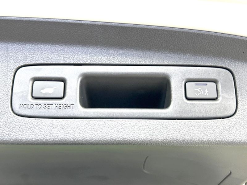 2025 Honda Vezel 6AA-RV5 (UW-6a9cdb7adf573)[6]
