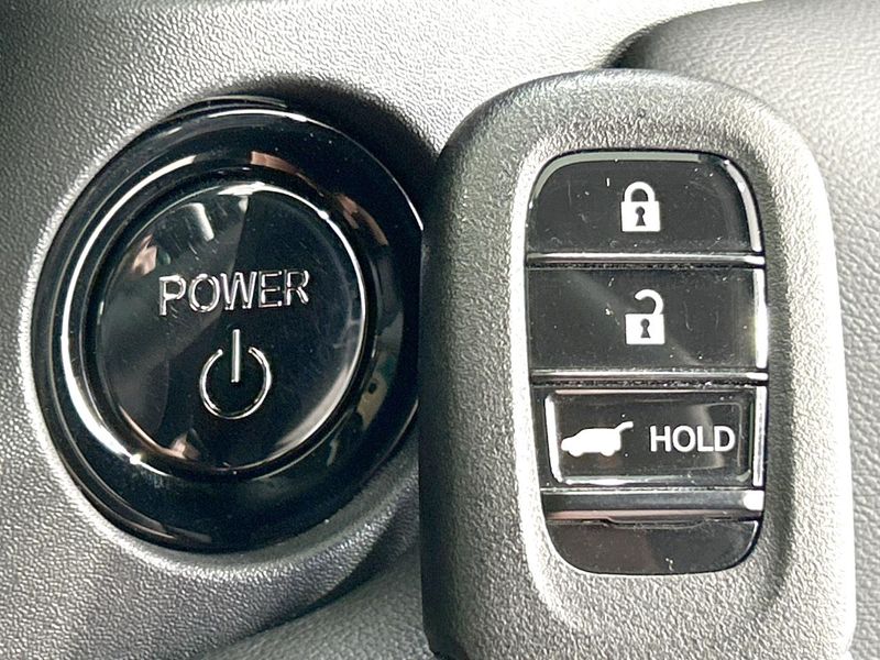 2025 Honda Vezel 6AA-RV5 (UW-6a9cdb7adf573)[26]