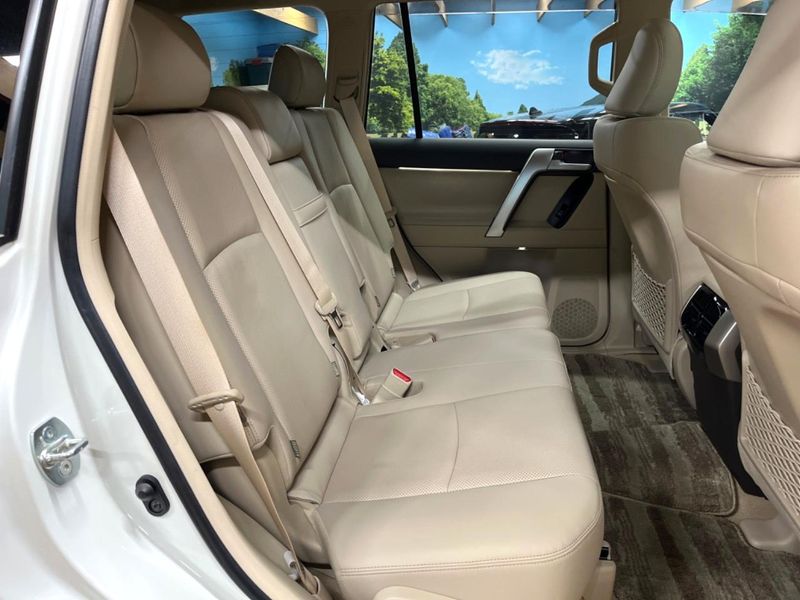 2022 Toyota Land Cruiser Prado 3BA-TRJ150W (UW-6a9cdba968c8b)[20]