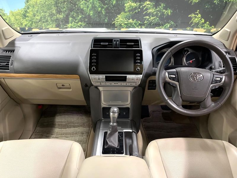 2022 Toyota Land Cruiser Prado 3BA-TRJ150W (UW-6a9cdba968c8b)[23]