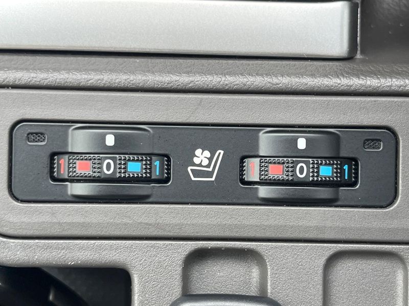 2023 Toyota Land Cruiser Prado 3BA-TRJ150W (UW-6a9cdbabdd3fb)[22]