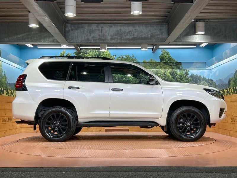 2023 Toyota Land Cruiser Prado 3BA-TRJ150W (UW-6a9cdbad964b6)[15]