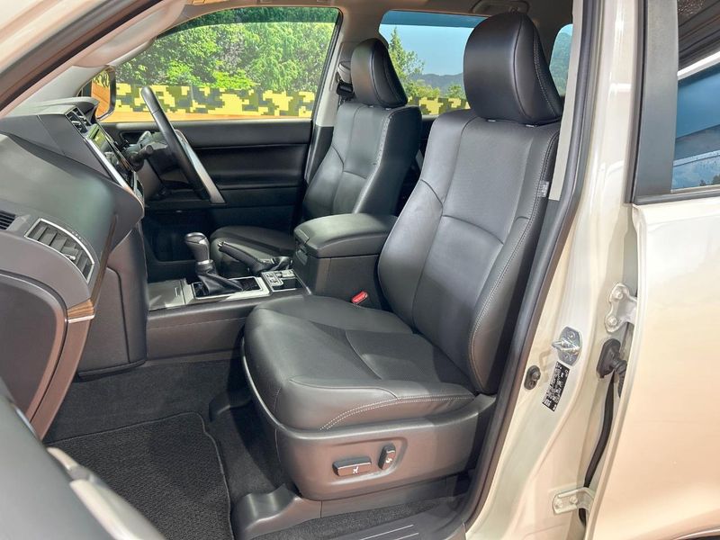 2023 Toyota Land Cruiser Prado 3BA-TRJ150W (UW-6a9cdbad964b6)[27]