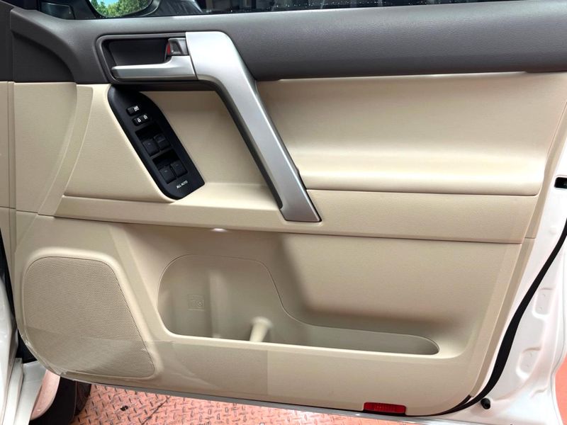 2023 Toyota Land Cruiser Prado 3BA-TRJ150W (UW-6a9cdbaf21ecc)[23]