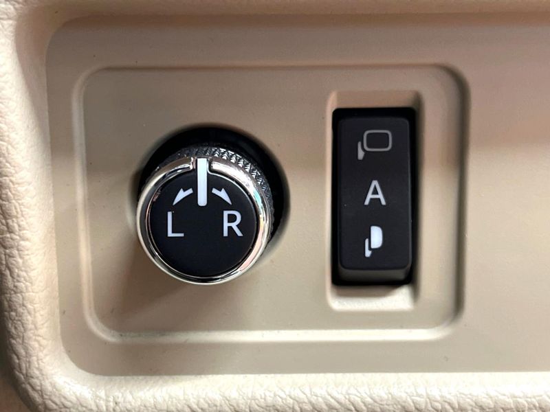 2023 Toyota Land Cruiser Prado 3BA-TRJ150W (UW-6a9cdbaf21ecc)[27]