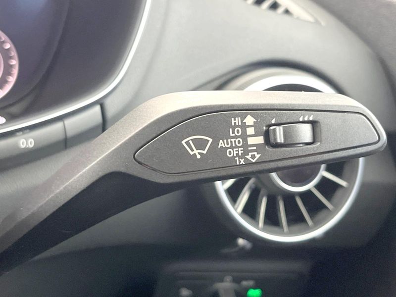 2016 Audi TT Coupe ABA-FVCHHF (UW-6a9cdbb7d6e2b)[21]