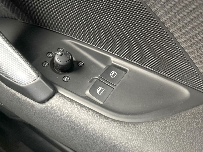 2016 Audi TT Coupe ABA-FVCHHF (UW-6a9cdbb7d6e2b)[27]