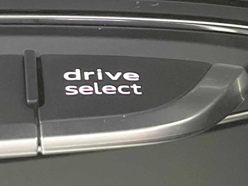 2016 Audi TT Coupe ABA-FVCHHF (UW-6a9cdbb7d6e2b)[14]