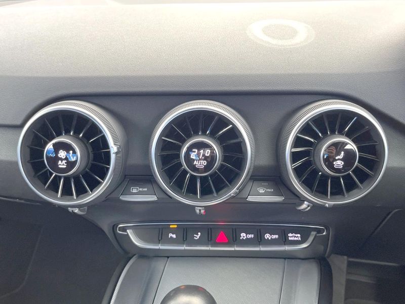 2016 Audi TT Coupe ABA-FVCHHF (UW-6a9cdbb7d6e2b)[10]