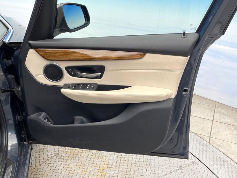 2018 BMW 2 Series LDA-2C20 (UW-6a9cdbd485596)[21]