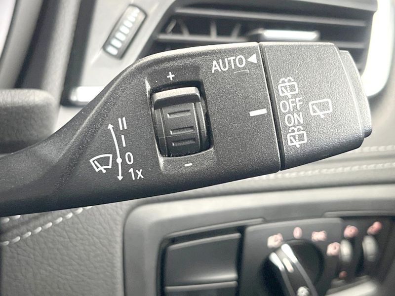 2018 BMW 2 Series DLA-2C15 (UW-6a9cdbd6c8be6)[26]