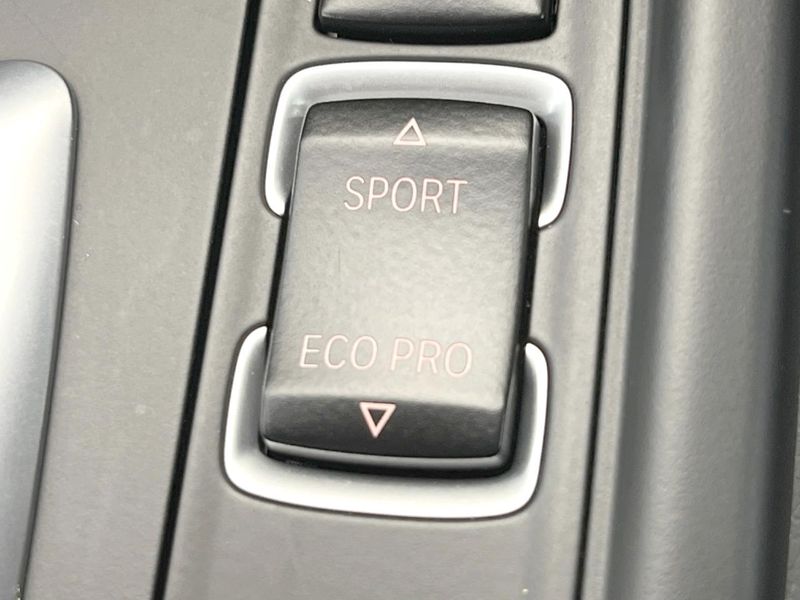 2018 BMW 3 Series DBA-8A20 (UW-6a9cdbd7b70e5)[17]