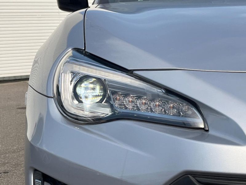 2018 Subaru BRZ DBA-ZC6 (UW-6a9cdbf64279b)[15]