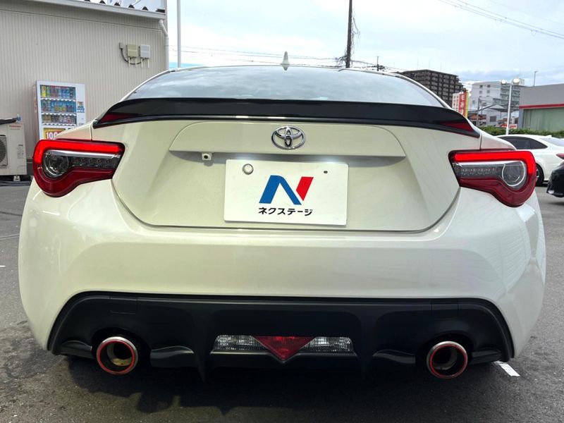 2017 Toyota 86 DBA-ZN6 (UW-6a9cdbfbda348)[23]