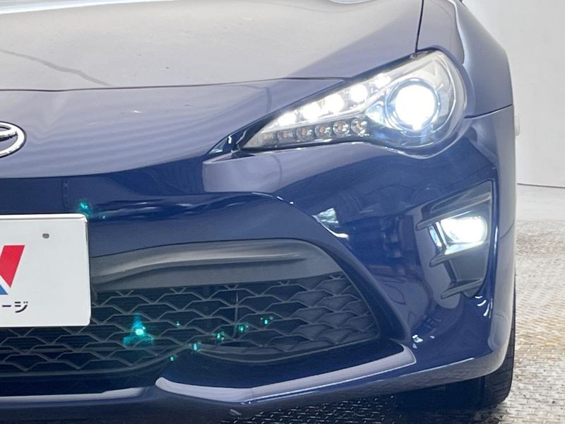 2017 Toyota 86 DBA-ZN6 (UW-6a9cdbfc369a3)[13]