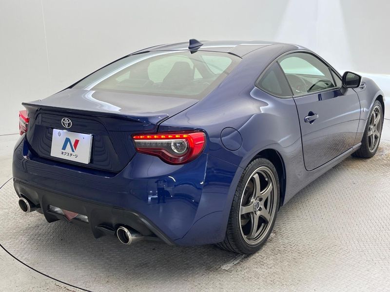 2017 Toyota 86 DBA-ZN6 (UW-6a9cdbfc369a3)[20]