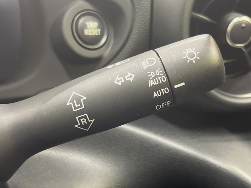 2023 Toyota GR86 3BA-ZN8 (UW-6a9cdbff02d44)[13]