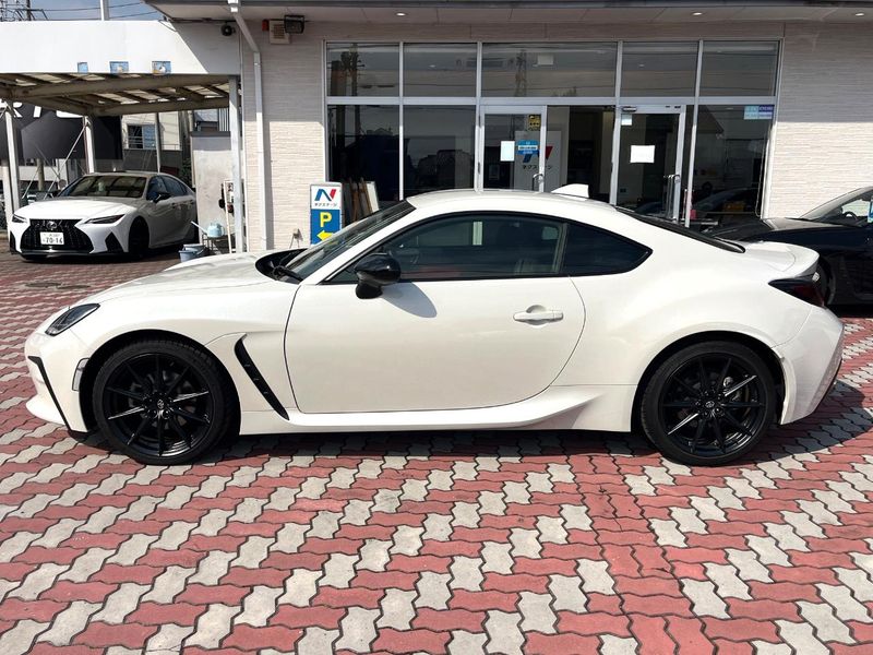 2024 Toyota GR86 3BA-ZN8 (UW-6a9cdbff35c24)[10]