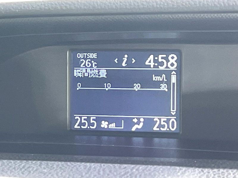 2014 Toyota Voxy DBA-ZRR80W (UW-6a9cdc035146e)[16]