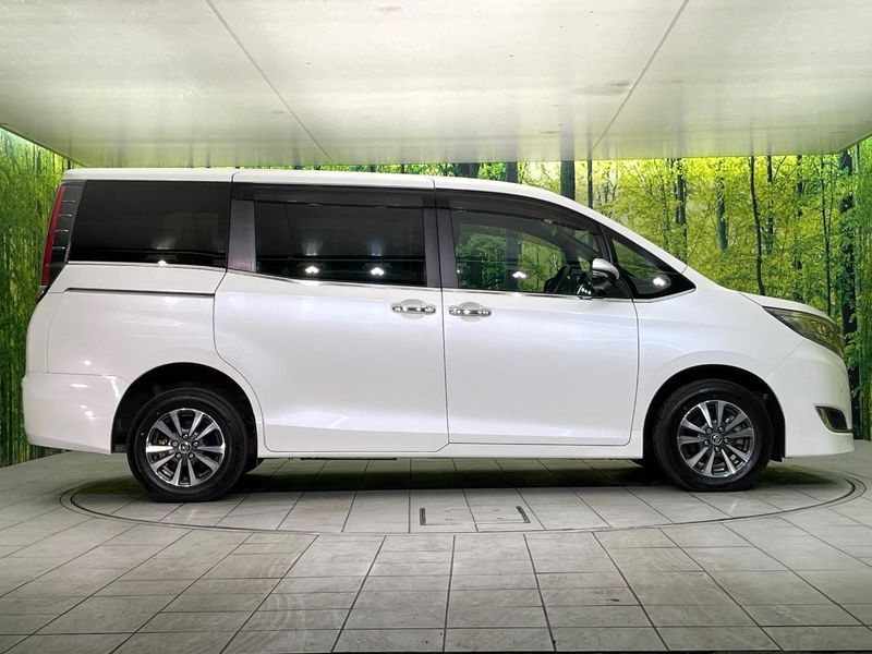 2018 Toyota Esquire DBA-ZRR85G (UW-6a9cdc11305b6)[17]
