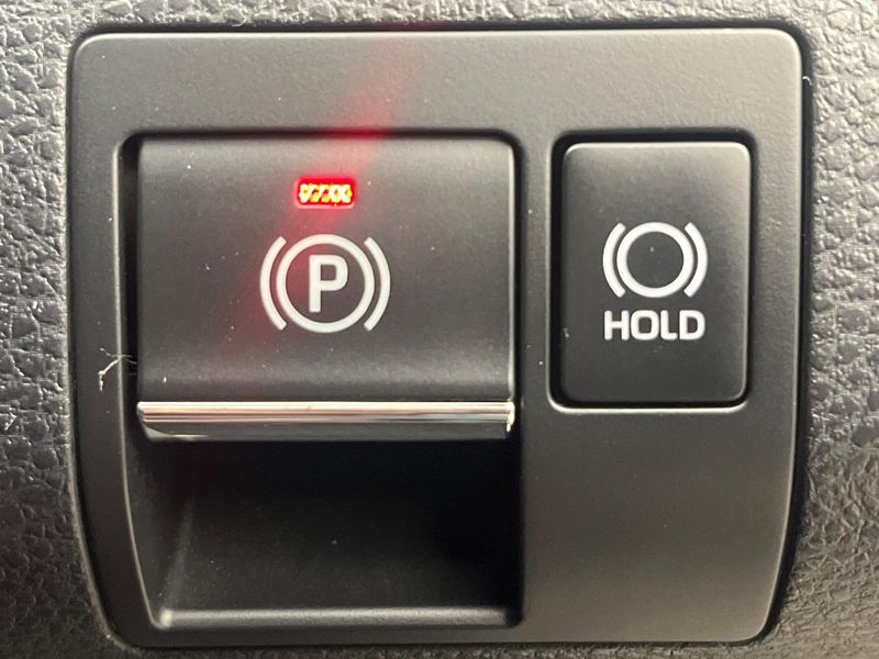 2019 Toyota Harrier DBA-ZSU60W (UW-6a9cdc1907c8d)[24]