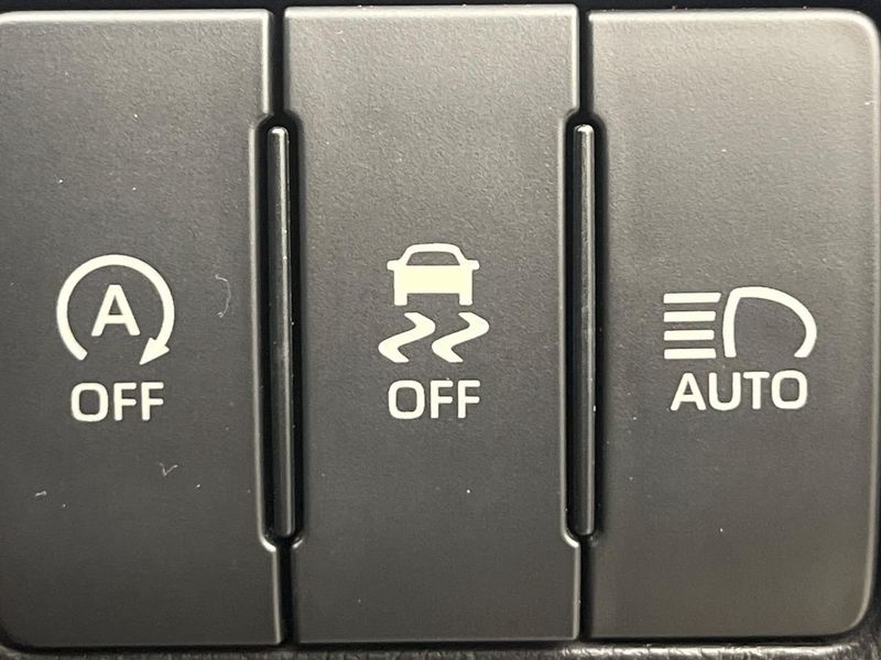 2019 Toyota Harrier DBA-ZSU60W (UW-6a9cdc1907c8d)[22]