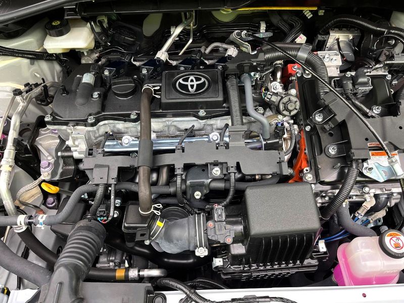 2025 Toyota Corolla Cross 6AA-ZVG13 (UW-6a9cdc22d7430)[4]
