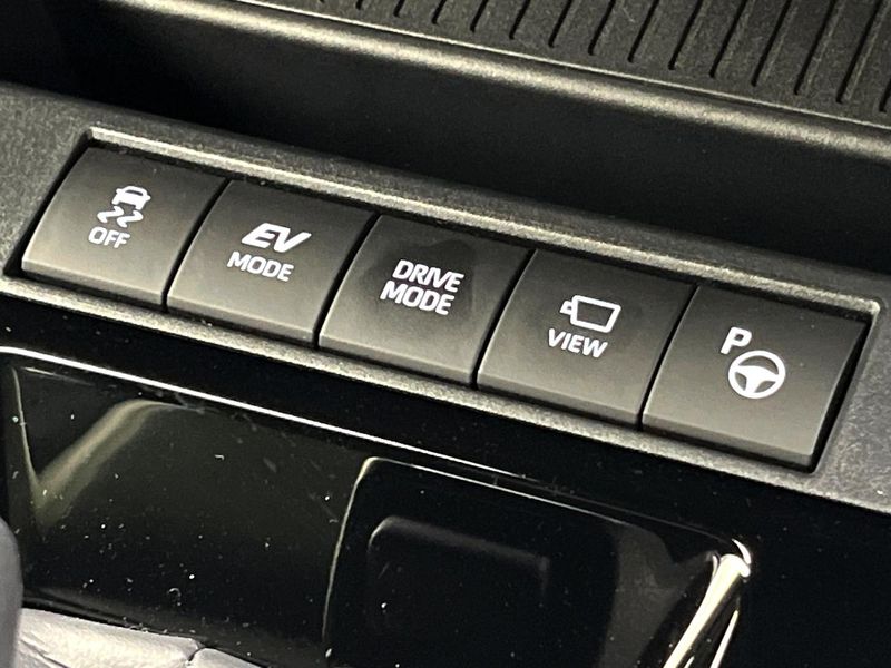 2025 Toyota Corolla Cross 6AA-ZVG13 (UW-6a9cdc22d7430)[22]