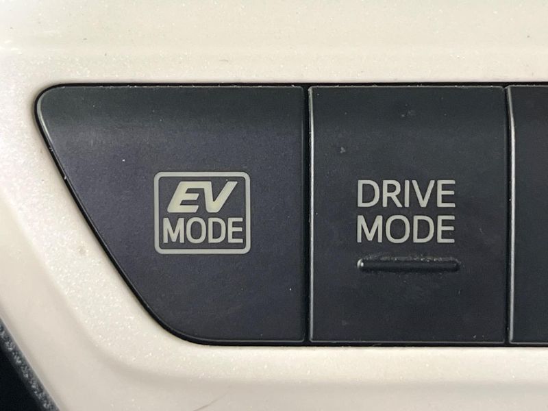 2017 Toyota Prius DAA-ZVW50 (UW-6a9cdc2e3465d)[28]
