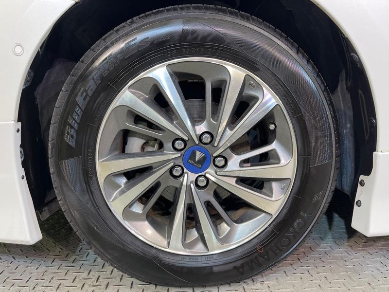 2017 Toyota Prius DAA-ZVW50 (UW-6a9cdc2e3465d)[11]