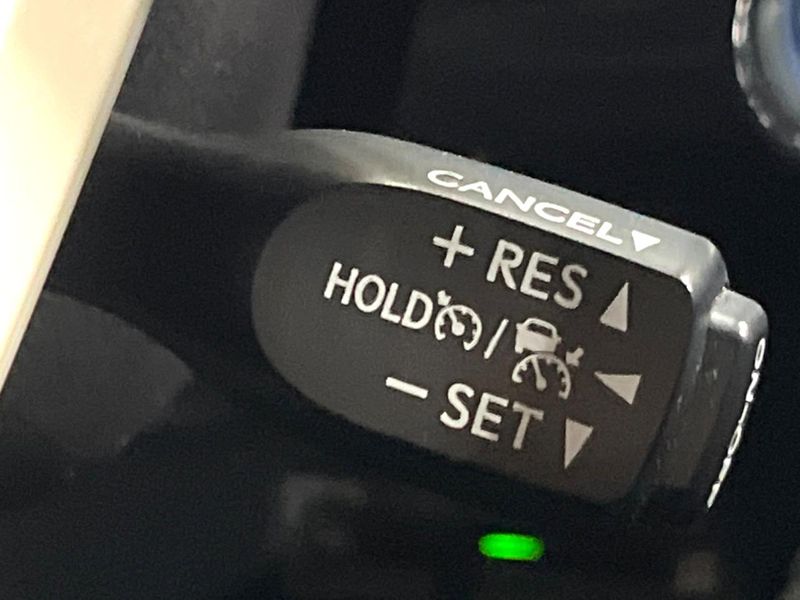 2017 Toyota Prius DAA-ZVW50 (UW-6a9cdc2fe352e)[29]