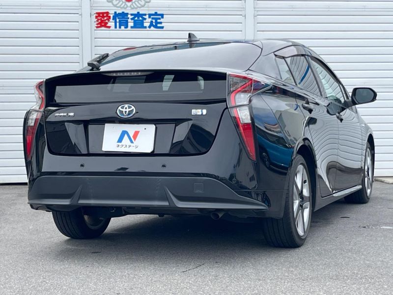 2017 Toyota Prius DAA-ZVW51 (UW-6a9cdc397a74d)[11]
