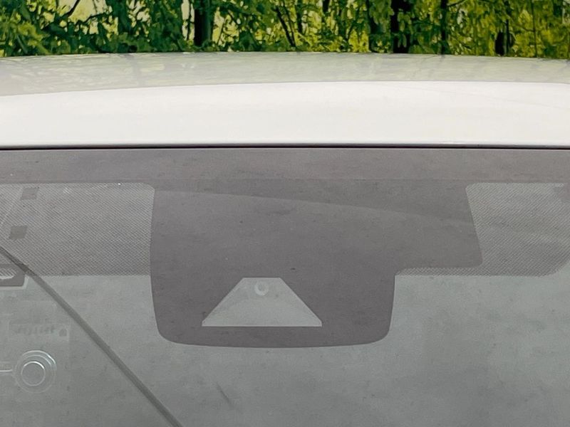 2016 Toyota Prius DAA-ZVW55 (UW-6a9cdc3d180e7)[13]