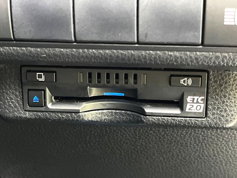 2019 Toyota Corolla Touring 6AA-ZWE211W (UW-6a9cdc409bc65)[8]