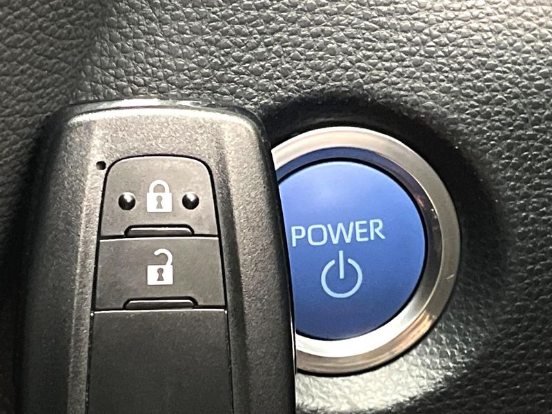 2019 Toyota Corolla Touring 6AA-ZWE211W (UW-6a9cdc409bc65)[9]
