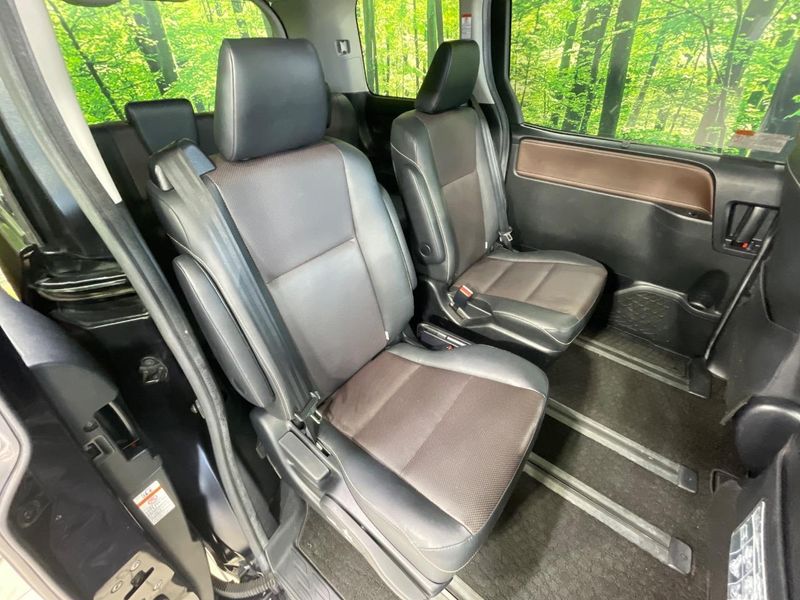 2015 Toyota Esquire DAA-ZWR80G (UW-6a9cdc451dda7)[26]