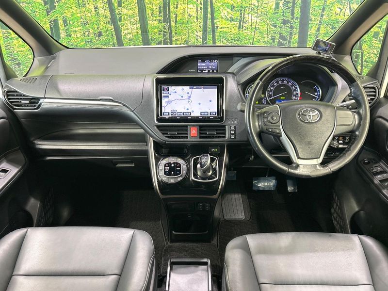 2016 Toyota Esquire DAA-ZWR80G (UW-6a9cdc4709ba6)[28]
