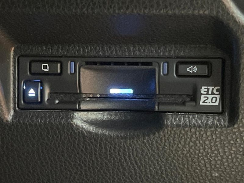 2023 Toyota Noah 6AA-ZWR90W (UW-6a9cdc51f0e9e)[27]