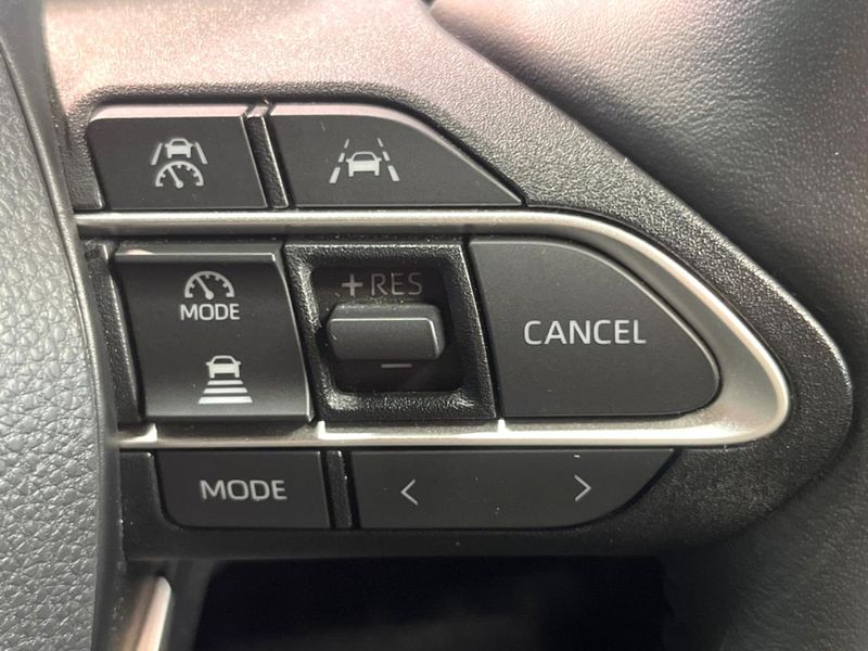 2023 Toyota Noah 6AA-ZWR90W (UW-6a9cdc51f0e9e)[29]