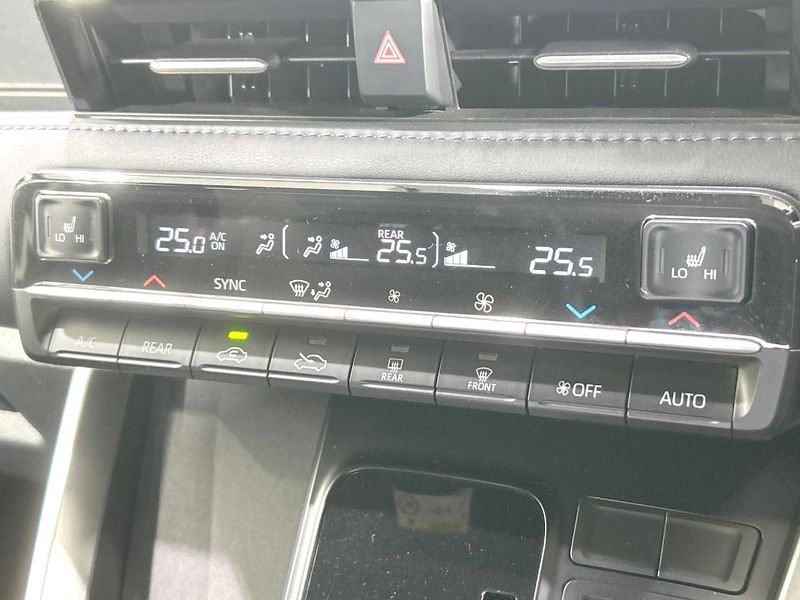 2024 Toyota Voxy 6AA-ZWR90W (UW-6a9cdc5905f40)[29]