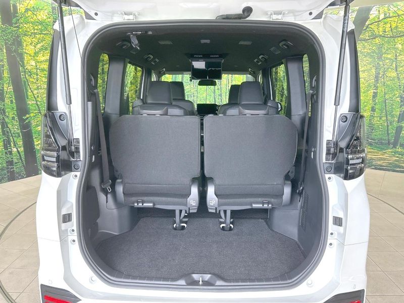 2024 Toyota Voxy 6AA-ZWR90W (UW-6a9cdc5905f40)[13]