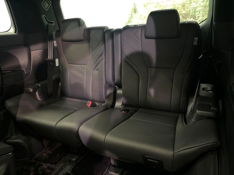 2025 Toyota Alphard Hybrid 6AA-AAHH40W (UW-6a9e2984b5479)[17]