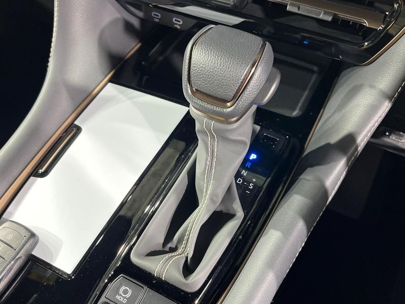 2026 Toyota Alphard Hybrid 6AA-AAHH40W (UW-6a9e29856943f)[20]