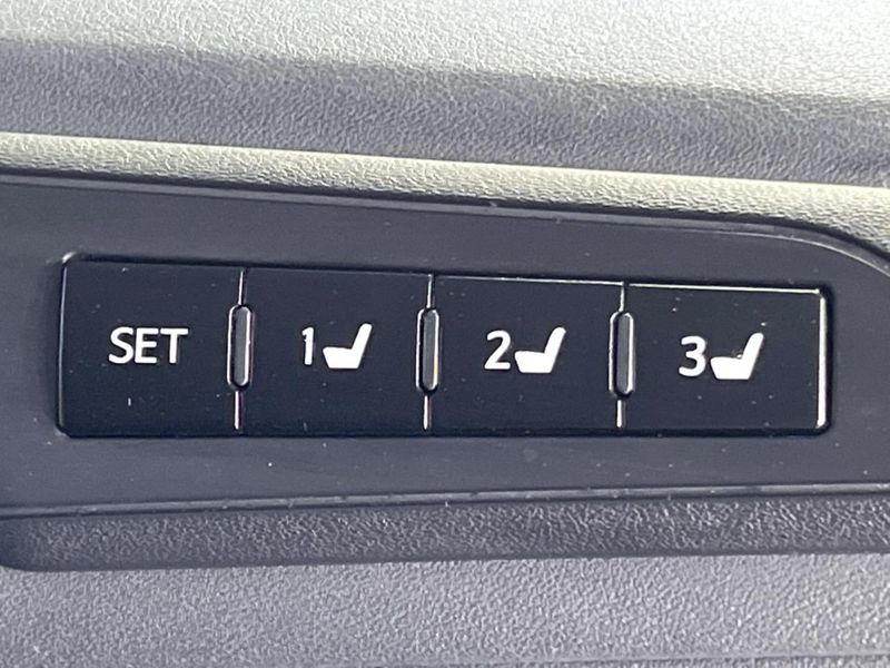 2019 Toyota Vellfire DBA-AGH30W (UW-6a9e29a01c3a8)[26]
