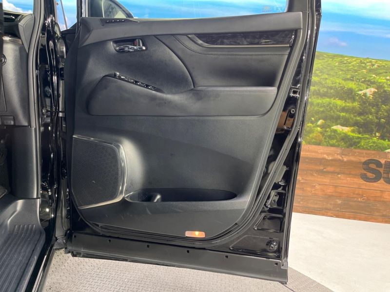 2019 Toyota Vellfire DBA-AGH30W (UW-6a9e29a01c3a8)[22]