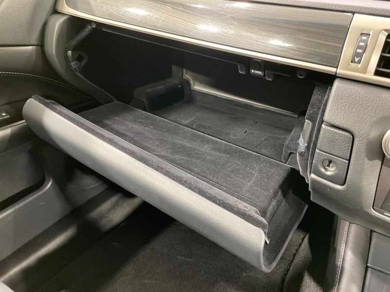2015 Lexus GS DAA-AWL10 (UW-6a9e29c4e0fa6)[27]