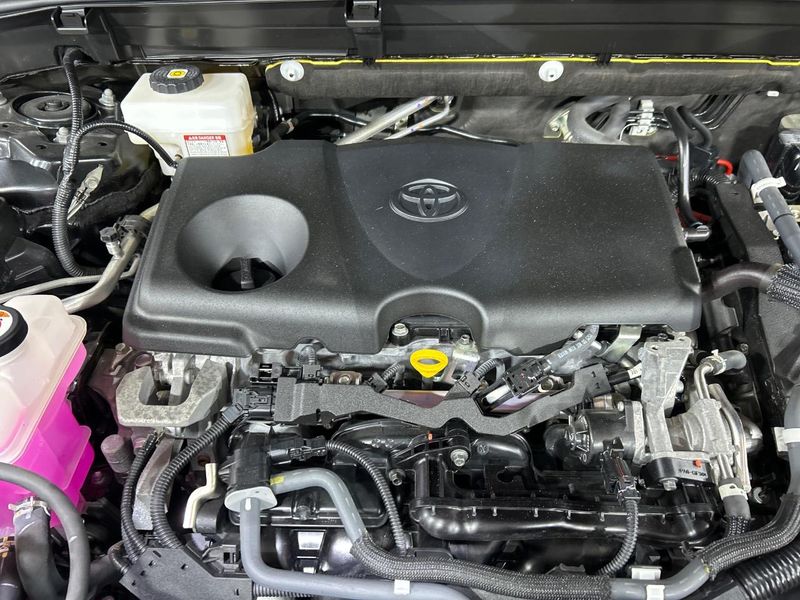 2021 Toyota Harrier Hybrid 6AA-AXUH80 (UW-6a9e29d442f79)[10]