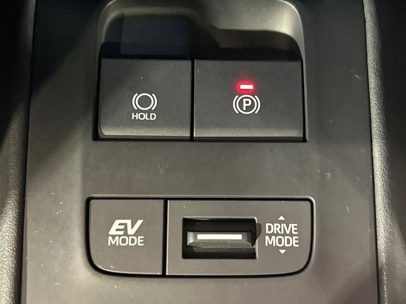 2021 Toyota Harrier Hybrid 6AA-AXUH80 (UW-6a9e29d442f79)[29]