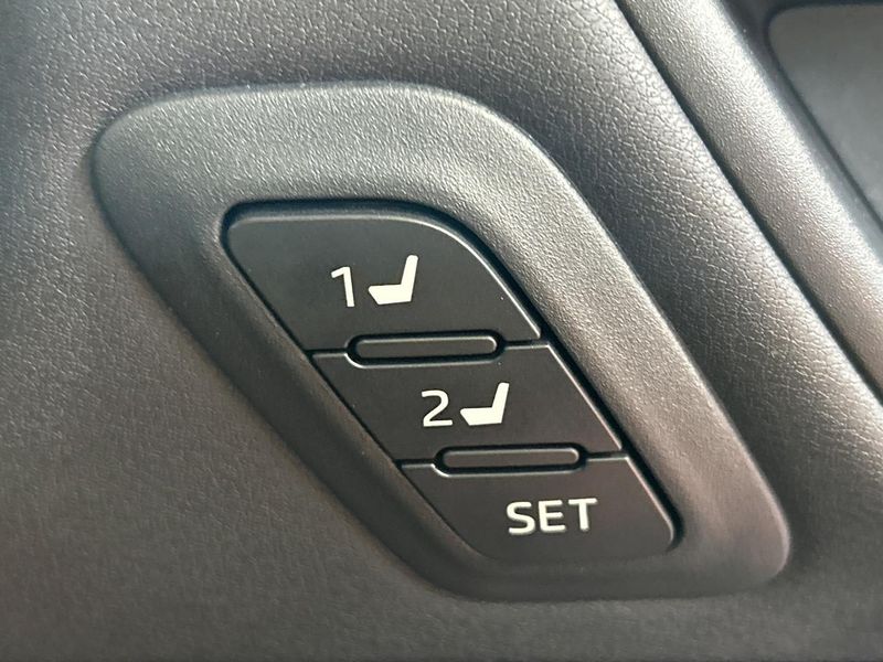 2021 Toyota Harrier Hybrid 6AA-AXUH80 (UW-6a9e29d442f79)[16]