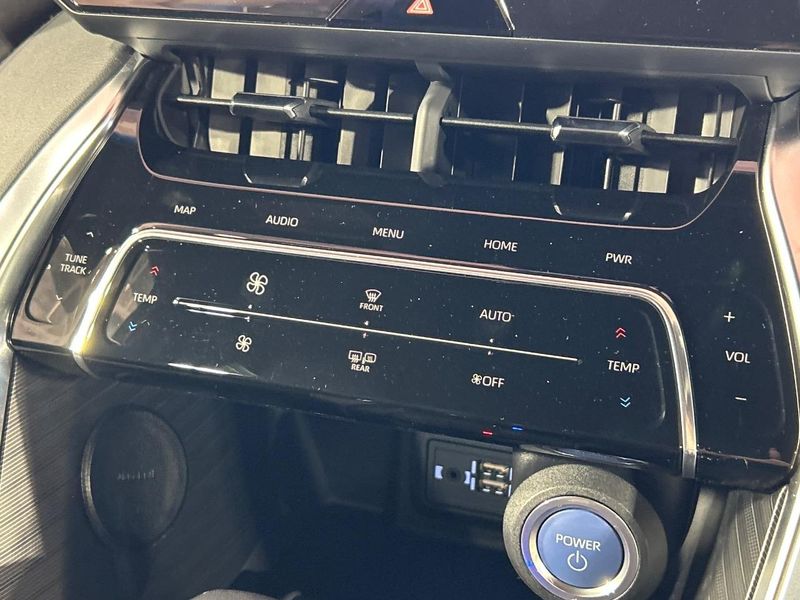 2021 Toyota Harrier Hybrid 6AA-AXUH80 (UW-6a9e29d442f79)[27]